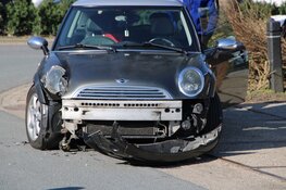 Flinke schade bij ongeval op kruising Dulleweg in Broek op Langedijk