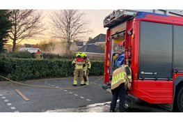 Heg in brand in Broek op Langedijk snel geblust