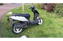 Scooterrijder gewond na botsing op Spanjaardsdam in Sint Pancras