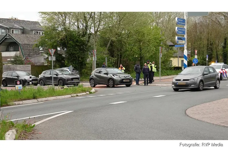 Wielrenner gewond na aanrijding met auto in Oudkarspel