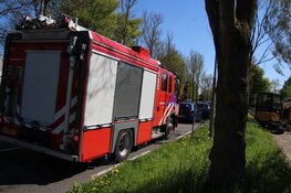 Gasleiding geraakt tijdens werkzaamheden in Zuid-Scharwoude, brandweer ingezet