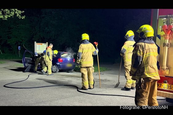 Auto door brand verwoest in Noord-Scharwoude