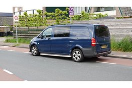 Brommer aangereden door bestelbus in Oudkarspel