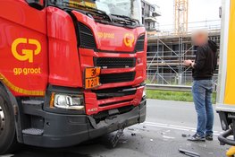 Flinke schade na ongeval tussen meerdere voertuigen op N242 bij Heerhugowaard