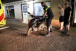 Scooterrijder zwaargewond na botsing tegen paal in Broek op Langedijk