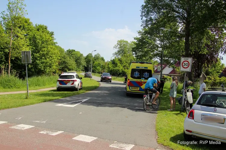 Fietser gewond na aanrijding met auto in Zuid Scharwoude