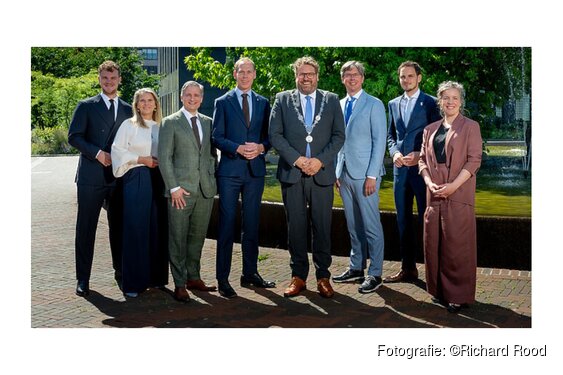 Gemeenteraad installeert nieuw college