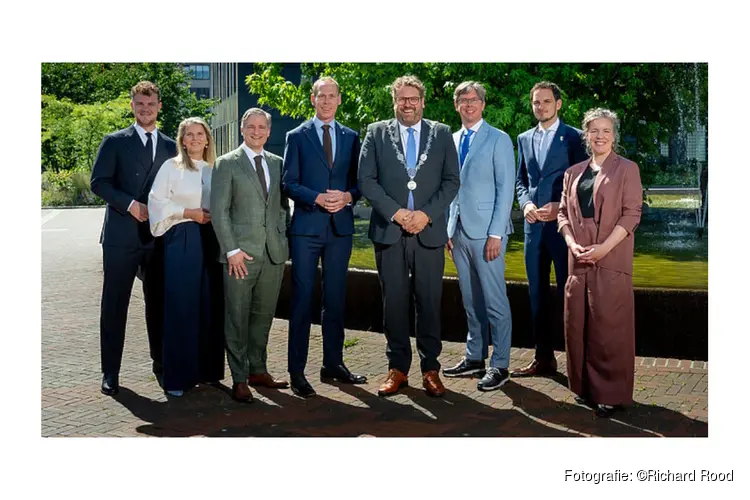 Gemeenteraad installeert nieuw college