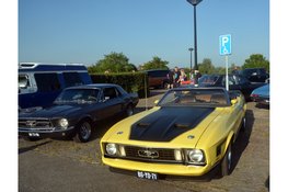 Night Cruise Heerhugowaard: Gelijkgestemden treffen elkaar bij car-meeting Strand van Luna