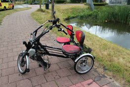Twee gewonden bij ongeval met duofiets in Broek op Langedijk