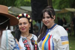 Oekraïense cultuur en gezelligheid tijdens jaarmarkt in Heerhugowaard