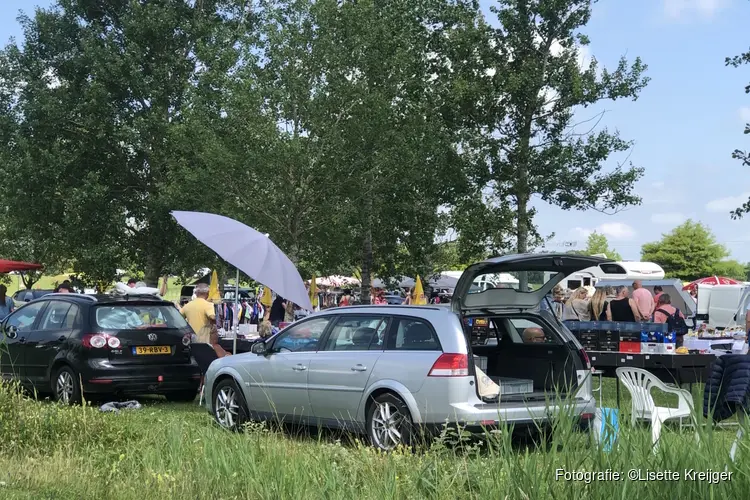 Gezellige kofferbakmarkt op Strand van Luna in Heerhugowaard!