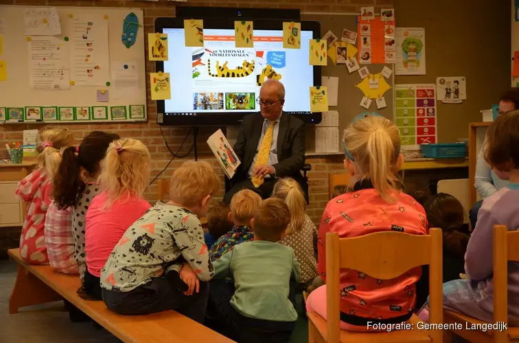 Voorgelezen worden door de Burgemeester